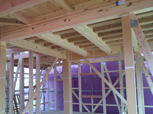 極太国産ヒノキを採用